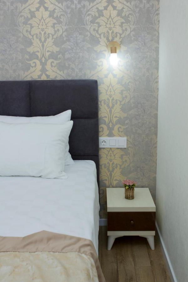 Sameba Bell, Luxury Apartment Tbilisi Buitenkant foto