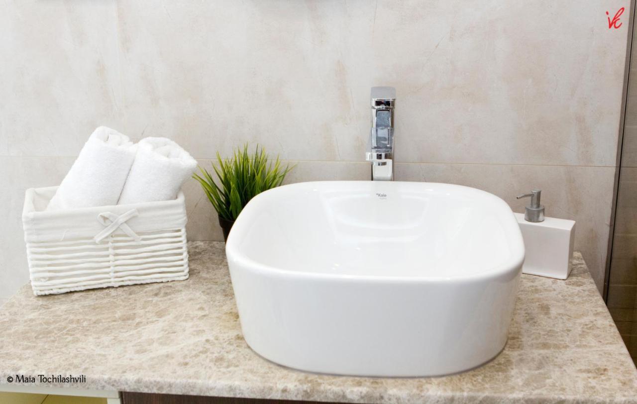 Sameba Bell, Luxury Apartment Tbilisi Buitenkant foto