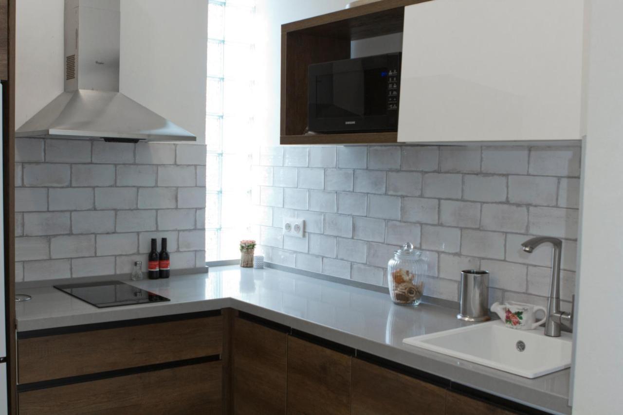 Sameba Bell, Luxury Apartment Tbilisi Buitenkant foto